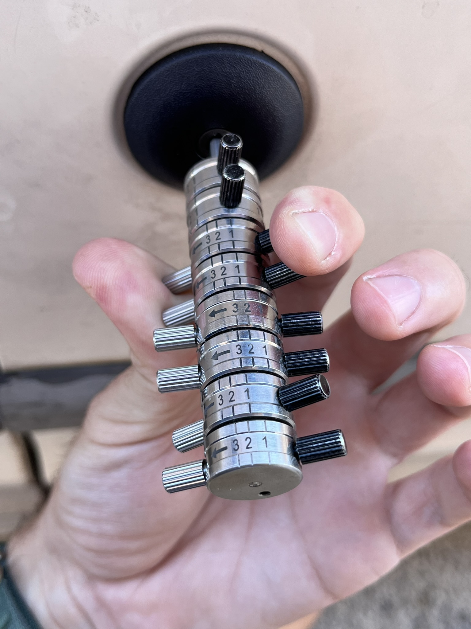 Pick decoder cilindrico en cerradura