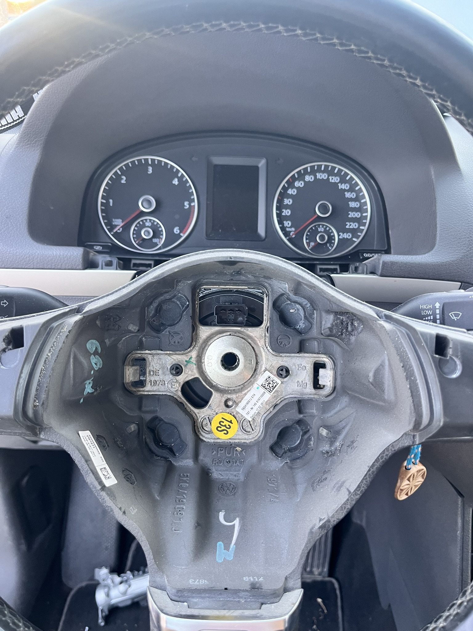 Volante sin airbag para acceso a modulo