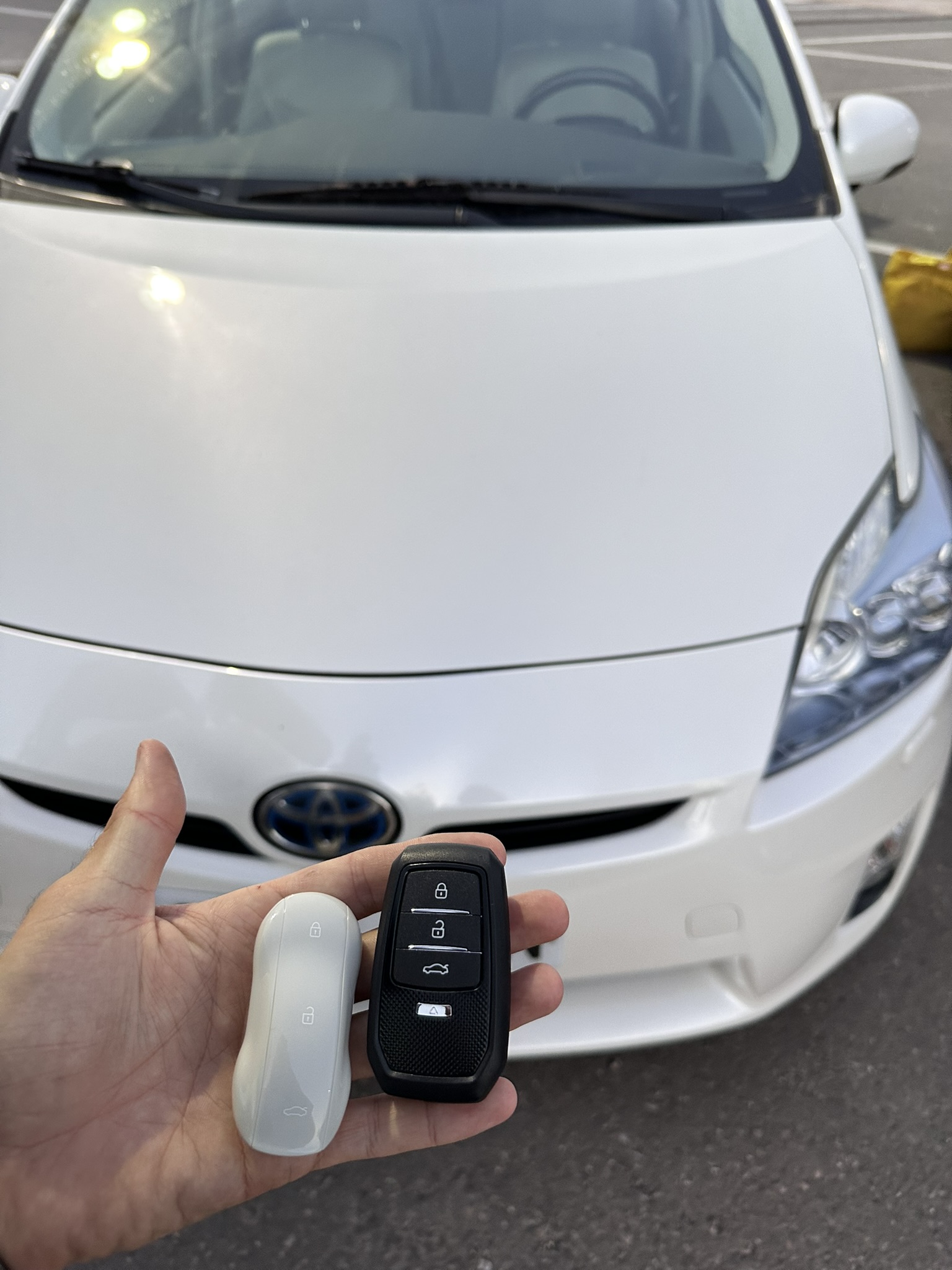 Técnico KKKEY programando smart key